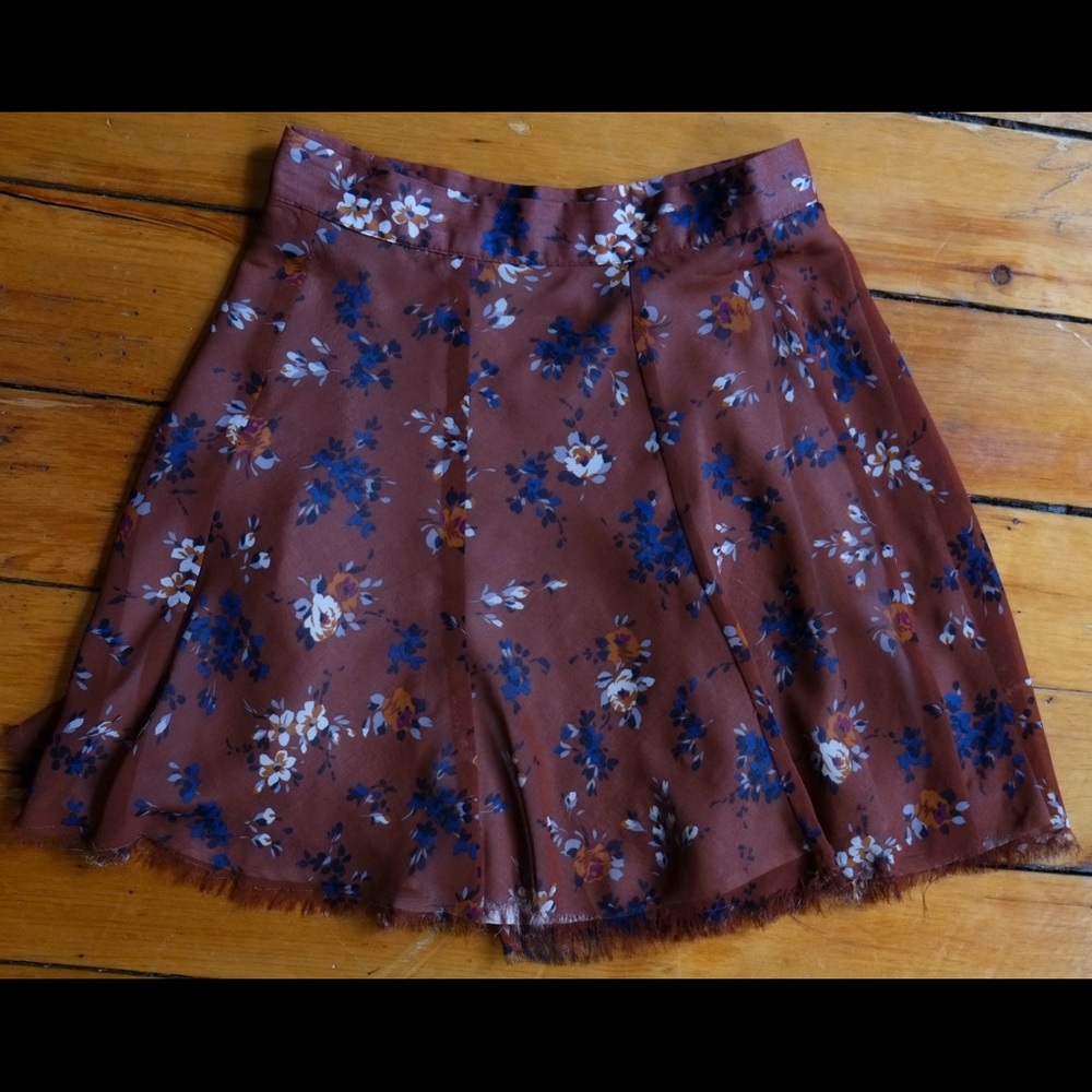 Top shop floral mini skirt!